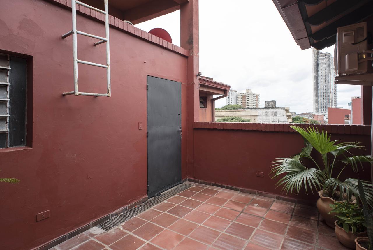 Tacuari Apartmets 亚松森 外观 照片